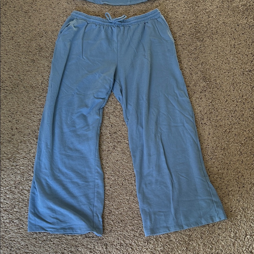 Fashion Nova Blue Wide Leg Pants & Top Set - Picture 2 of 3
